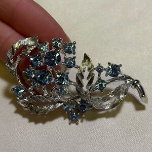 Mid Century Modern Silver Blue Rhinestone Floral Brooch
